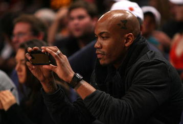 NEW YORK - OCTOBER 31:  Stephon Marbury watches the New York Knicks against the Philadelphia 76ers at Madison Square Garden on October 31, 2009 in New York, New York. The 76ers defeated the Knicks 141-127. NOTE TO USER: User expressly acknowledges and agrees that, by downloading and or using this photograph, User is consenting to the terms and conditions of the Getty Images License Agreement.  (Photo by Chris Trotman/Getty Images)