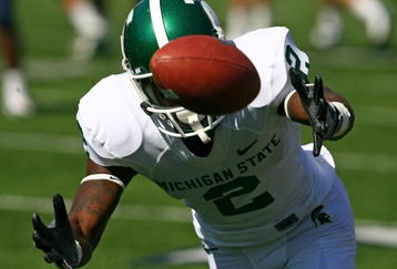 CHAMPAIGN, IL - OCTOBER 10: Mark Dell #2 of the Michigan State Spartans misses catching the ball against the Illinois Fighting Illini on October 10, 2009 at Memorial Stadium at the University of Illinois in Champaign, Illinois. Michigan State defeated Illinois 24-14.  (Photo by Jonathan Daniel/Getty Images)