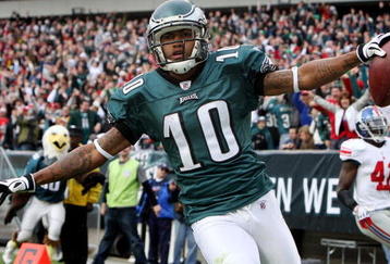 PHILADELPHIA - NOVEMBER 01:  DeSean Jackson #10 of the Philadelphia Eagles celebrates his second quarter touchdown against the New York Giants on November 1, 2009 at Lincoln Financial Field in Philadelphia, Pennsylvania.  (Photo by Jim McIsaac/Getty Images)