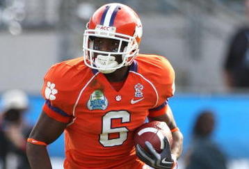 JACKSONVILLE, FL - JANUARY 1:  Jacoby Ford #6 of the Clemson Tigers runs for yardage after a reception during the Konica Minolta Gator Bowl against the Nebraska Cornhuskers at Jacksonville Municipal Stadium January 1, 2009 in Jacksonville, Florida.  (Photo by Sam Greenwood/Getty Images)