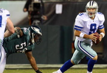 PHILADELPHIA - DECEMBER 28:  Tony Romo #9 of the Dallas Cowboys scrambles against the Philadelphia Eagles on December 28, 2008 at Lincoln Financial Field in Philadelphia, Pennsylvania.  (Photo by Jim McIsaac/Getty Images)