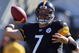 PITTSBURGH - OCTOBER 25:  Quarterback Ben Roethlisberger #7 of the Pittsburgh Steelers passes the ball during the NFL game against the Minnesota Vikings at Heinz Field on October 25, 2009 in Pittsburgh, Pennsylvania. The Steelers defeated the Vikings 27-17. (Photo by Rick Stewart/Getty Images)