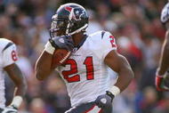 ORCHARD PARK, NY - NOVEMBER 01: Ryan Moats #21  of the Houston Texans runs for a touchdown against the Buffalo Bills at Ralph Wilson Stadium on November 1, 2009 in Orchard Park, New York. Houston won 31-10. (Photo by Rick Stewart/Getty Images)