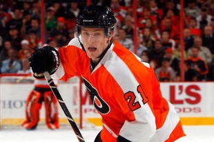 PHILADELPHIA - OCTOBER 22:  James van Riemsdyk #21 of the Philadelphia Flyers skates against the Boston Bruins on October 22, 2009 at Wachovia Center in Philadelphia, Pennsylvania. The Flyers won the game 4-3 after a shootout.  (Photo by Jim McIsaac/Getty Images)