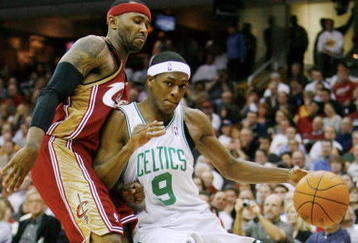 CLEVELAND - OCTOBER 27:  Rajon Rondo #9 of the Boston Celtics drives against Mo Williams #2 of the Cleveland Cavaliers during the season opener at Quicken Loans Arena on October 27, 2009 in Cleveland, Ohio.  NOTE TO USER: User expressly acknowledges and agrees that, by downloading and or using this photograph, User is consenting to the terms and conditions of the Getty Images License Agreement. (Photo by Gregory Shamus/Getty Images)