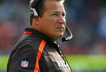 CHICAGO - NOVEMBER 01: Head coach Eric Mangini of the Cleveland Browns watches as his team takes on the Chicago Bears at Soldier Field on November 1, 2009 in Chicago, Illinois. The Bears defeated the Browns 30-6. (Photo by Jonathan Daniel/Getty Images)