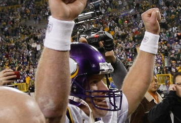 GREEN BAY, WI - NOVEMBER 1: Quarterback Brett Favre #4 of the Minnesota Vikings walks off the field after the game against the Green Bay Packers at Lambeau Field on November 1, 2009 in Green Bay, Wisconsin. The Vikings defeated the Packers 38-26. (Photo by Scott Boehm/Getty Images)