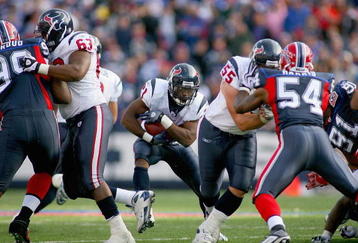 ORCHARD PARK, NY - NOVEMBER 01:  Ryan Moats #21  of the Houston Texans runs against the Buffalo Bills at Ralph Wilson Stadium on November 1, 2009 in Orchard Park, New York. Houston won 31-10.  (Photo by Rick Stewart/Getty Images)
