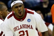MEMPHIS, TN - MARCH 27:  Orlando Allen #21 of the Oklahoma Sooners reacts in the second half while taking on the Syracuse Orange during the NCAA Men's Basketball Tournament South Regionals at the FedExForum on March 27, 2009 in Memphis, Tennessee.  (Photo by Joe Murphy/Getty Images)