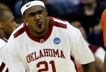 MEMPHIS, TN - MARCH 27:  Orlando Allen #21 of the Oklahoma Sooners reacts in the second half while taking on the Syracuse Orange during the NCAA Men's Basketball Tournament South Regionals at the FedExForum on March 27, 2009 in Memphis, Tennessee.  (Photo by Joe Murphy/Getty Images)