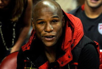 LAS VEGAS - OCTOBER 15:  Boxer Floyd Mayweather Jr. watches the preseason game between the Los Angeles Lakers and the Sacramento Kings at the Thomas & Mack Center October 15, 2009 in Las Vegas, Nevada. NOTE TO USER: User expressly acknowledges and agrees that, by downloading and/or using this Photograph, user is consenting to the terms and conditions of the Getty Images License Agreement.  (Photo by Ethan Miller/Getty Images)