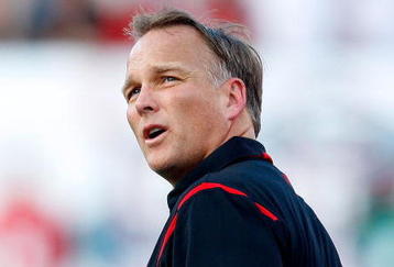 JACKSONVILLE, FL - OCTOBER 31:  Head coach Mark Richt of the Georgia Bulldogs looks on during the game against the Florida Gators at Jacksonville Municipal Stadium on October 31, 2009 in Jacksonville, Florida.  (Photo by Kevin C. Cox/Getty Images)