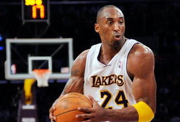 LOS ANGELES, CA - NOVEMBER 01:  Kobe Bryant #24 of the Los Angeles Lakers drives against the Atlanta Hawks during the NBA basketball game at Staples Center on November 1, 2009 in Los Angeles, California. NOTE TO USER: User expressly acknowledges and agrees that, by downloading and/or using this Photograph, user is consenting to the terms and conditions of the Getty Images License Agreement.  (Photo by Kevork Djansezian/Getty Images)