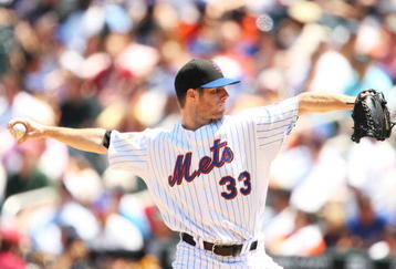 NEW YORK - MAY 31:  John Maine #33 of the New York Mets pitches against  the Florida Marlins during their game on May 31, 2009 at Citi Field in the Flushing neighborhood of the Queens borough of New York City.  (Photo by Al Bello/Getty Images)