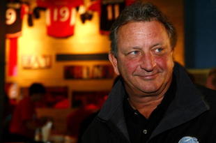 OTTAWA - OCTOBER 8:   Ottawa Senators team owner Eugene Melnyk attends an event before the home opener against the New York Islanders at Scotiabank Place on October 8, 2009 in Ottawa, Canada.  The Ottawa Senators defeated the New York Islanders 3-2 in overtime.  (Photo by Phillip MacCallum/Getty Images)