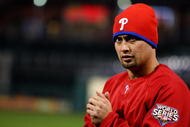 PHILADELPHIA - NOVEMBER 01: Shane Victorino #8 of the Philadelphia Phillies looks on during batting practice against the New York Yankees in Game Four of the 2009 MLB World Series at Citizens Bank Park on November 1, 2009 in Philadelphia, Pennsylvania. (Photo by Al Bello/Getty Images)