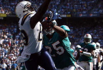 SAN DIEGO, CA - SEPTEMBER 27:  Wide Receiver Chris Chambers #89 goes up to catch the ball against the defense of Cornerback Will Allen #25 of the Miami Dolphins at Qualcomm Stadium on September 27, 2009 in San Diego, California. (Photo by Donald Miralle/Getty Images)