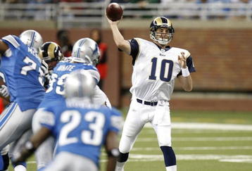 DETROIT , MI - NOVEMBER 01:  Marc Bulger #10 of the St. Louis Rams throws a third quarter pass while playing the Detroit Lions on November 1, 2009 at Ford Field in Detroit, Michigan.  (Photo by Gregory Shamus/Getty Images)