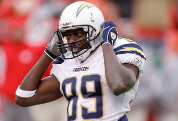 KANSAS CITY, MO - DECEMBER 14:  Chris Chambers #89 of the San Diego Chargers reacts after taking a hit upon his catch against the Kansas City Chiefs during the game on December 14, 2008 at Arrowhead Stadium in Kansas City, Missouri.  (Photo by Harry How/Getty Images)