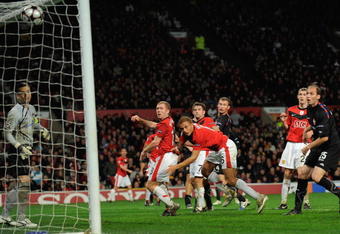 MANCHESTER, ENGLAND - NOVEMBER 03:  Paul Scholes of Manchester United scores his team's second goal during the UEFA Champions League Group B match between Manchester United and CSKA Moscow at Old Trafford on November 3, 2009 in Manchester, England.  (Photo by Michael Regan/Getty Images)