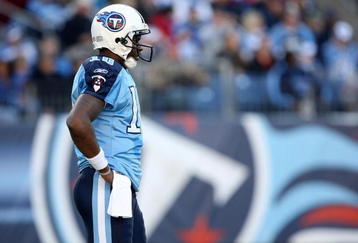 NASHVILLE, TN - NOVEMBER 01:  Vince Young #10 of the Tennessee Titans waits for a play against the Jacksonville Jaguars during their game at LP Field on November 1, 2009 in Nashville, Tennessee.  (Photo by Streeter Lecka/Getty Images)