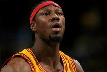 DENVER - DECEMBER 19:  Ben Wallace #4 of the Cleveland Cavaliers takes a free throw against the Denver Nuggets at the Pepsi Center on December 19, 2008 in Denver, Colorado.The Cavaliers defeated the Nuggets 105-88.  (Photo by Doug Pensinger/Getty Images)