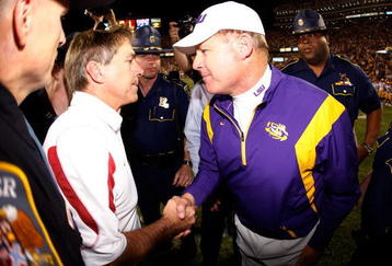 BATON ROUGE, LA - NOVEMBER 08:  Head Coach Nick Saban of the Alabama Crimson Tide is congratulated by head coach Les Miles of the Louisiana State University Tigers after the Tide defeated the Tigers 27-21 in overtime on November 11, 2008 at Tiger Stadium in Baton Rouge, Louisiana.  (Photo by Chris Graythen/Getty Images)