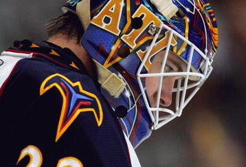 ANAHEIM, CA - FEBRUARY 15:  Goaltender Kari Lehtonen #32 of the Atlanta Thrashers looks on during the NHL game against the Anaheim Ducks at Honda Center on February 15, 2009 in Anaheim, California. The Thrashers defeated the Ducks 8-4.  (Photo by Victor Decolongon/Getty Images)
