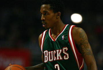CHICAGO - NOVEMBER 03:  Brandon Jennings #3 of the Milwaukee Bucks brings the ball upcourt against the Chicago Bulls at the United Center on November 3, 2009 in Chicago, Illinois. The Bulls defeated the Bucks 83-81. (Photo by Jonathan Daniel/Getty Images)
