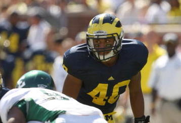 ANN ARBOR, MI - SEPTEMBER 19: Safety Mike Williams #40 of the Michigan Wolverines sets for a play against the Eastern Michigan Eagles at Michigan Stadium on September 19, 2009 in Ann Arbor, Michigan.  Michigan won 45-17.  (Photo by Stephen Dunn/Getty Images)