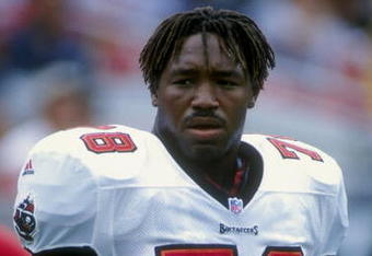20 Sep 1998:  Defensive tackle Marcus Jones #78 of the Tampa Bay Buccaneers looks on during the game against the Chicago Bears at the Raymond James Stadium in Tampa, Florida. The Buccaneers defeated the Bears 27-15. Mandatory Credit: Scott Halleran  /Alls