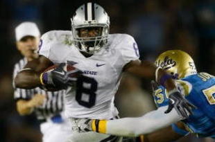 PASADENA, CA - SEPTEMBER 19:  Runningback Daniel Thomas #8 of the Kansas State Wildcats carries the ball against the UCLA Bruins at the Rose Bowl on September 19, 2009 in Pasadena, California. UCLA defeated Kansas State 23-9.  (Photo by Jeff Gross/Getty Images)
