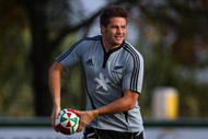 SWANSEA, WALES - NOVEMBER 04: All Blacks captain Richie McCaw in action during the New Zealand All Blacks training session at Lllandarcy academy of sport on November 4, 2009 in Swansea, Wales. (Photo by Stu Forster/Getty Images)