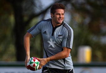 SWANSEA, WALES - NOVEMBER 04:  All Blacks captain Richie McCaw in action during the New Zealand All Blacks training session at Lllandarcy academy of sport on November 4, 2009 in Swansea, Wales.  (Photo by Stu Forster/Getty Images)
