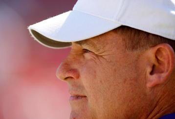 ATHENS, GA - OCTOBER 03:  Head coach Les Miles of the Louisiana State University Tigers against the Georgia Bulldogs at Sanford Stadium on October 3, 2009 in Athens, Georgia.  (Photo by Kevin C. Cox/Getty Images)