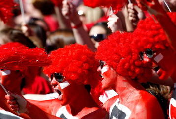 ATHENS, GA - OCTOBER 03:  Fans of the Georgia Bulldogs cheer against the Louisiana State University Tigers at Sanford Stadium on October 3, 2009 in Athens, Georgia.  (Photo by Kevin C. Cox/Getty Images)