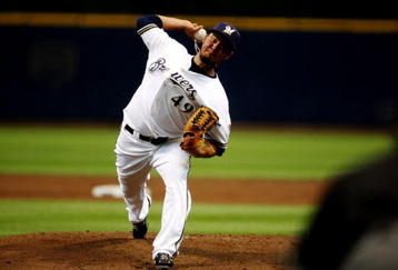 MILWAUKEE - JULY 1:   Yovani Gallardo #49 of the Milwaukee Brewers pitches against the New York Mets during the game at Miller Park on July 1, 2009 in Milwaukee, Wisconsin.  (Photo by Jonathan Daniel/Getty Images)