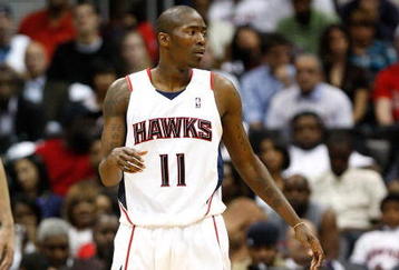 ATLANTA - OCTOBER 28:  Jamal Crawford #11 of the Atlanta Hawks against the Indiana Pacers at Philips Arena on October 28, 2009 in Atlanta, Georgia.  (Photo by Kevin C. Cox/Getty Images)