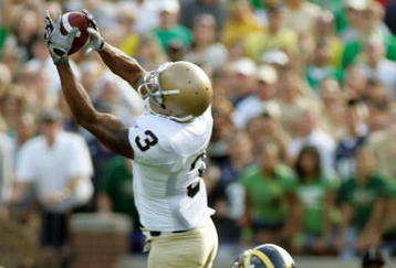 ANN ARBOR, MI - SEPTEMBER 12:  Wide reciever Michael Floyd #3 of Notre Dame catches a pass early in the second half against Michigan at Michigan Stadium on September 12, 2009 in Ann Arbor, Michigan.  (Photo by Domenic Centofanti/Getty Images)