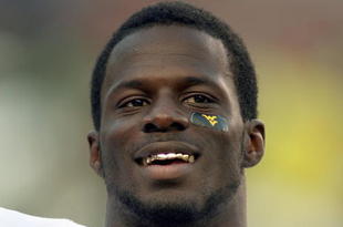 TAMPA, FL - SEPTEMBER 28: Running back Noel Devine #7 of the West Virginia Mountaineers smiles prior to taking on the University of South Florida Bulls at Raymond James Stadium September 28, 2007 in Tampa Florida. (Photo by Marc Serota/Getty Images)