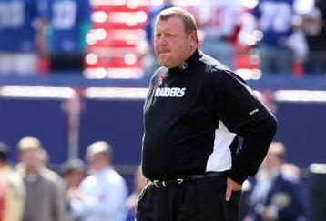 EAST RUTHERFORD, NJ - OCTOBER 11:  Head coach Tom Cable of the Oakland Raiders looks on before playing the New York Giants on October 11, 2009 at Giants Stadium in East Rutherford, New Jersey.  (Photo by Jim McIsaac/Getty Images)