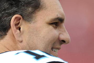 TAMPA, FL -  DECEMBER 30: Quaterback Vinny Testaverde of the Carolina Panthers watches play against the Tampa Bay Buccaneers at Raymond James Stadium on December 30, 2007 in Tampa, Florida.   The Panthers won 31 - 23 and Testaverde announced his retirement. (Photo by Al Messerschmidt/Getty Images)