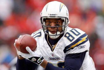 KANSAS CITY, MO - DECEMBER 14:  Malcom Floyd #80 of the San Diego Chargers juggles a pass on fourth down against the Kansas City Chiefs during the second half on December 14, 2008 at Arrowhead Stadium in Kansas City, Missouri.  (Photo by Harry How/Getty Images)