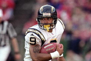 12 Aug 1999:  Sirr Parker #9 of the San Diego Chargers carries the ball  during a game against the San Francisco 49ers at the 3Com Park in San Francisco, California. The 49ers defeated the Chargers 31-24. Mandatory Credit: Todd Warshaw  /Allsport