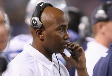 MINNEAPOLIS - AUGUST 30:  Defensive coordinator Brian Stewart of the Dallas Cowboys looks on against the Minnesota Vikings on August 30, 2007 at the Metrodome in Minneapolis, Minnesota. The Vikings won 23-14. (Photo by David Sherman/Getty Images)