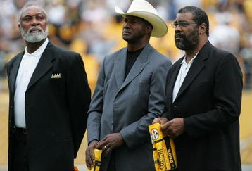PITTSBURGH - SEPTEMBER 07:  Former members of the Pittsburgh Steelers, L.C. Greenwood (L), Mel Blount, and 'Mean' Joe Greene (R) before a game against the Houston Texans on September 7, 2008 at Heinz Field in Pittsburgh, Pennsylvania.  (Photo by Ronald Martinez/Getty Images)