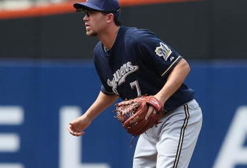 NEW YORK - APRIL 19:  J.J. Hardy #7 of the Milwaukee Brewers in the field against the New York Mets at Citi Field on April 19, 2009 in the Flushing neighborhood of the Queens borough of New York City.  (Photo by Nick Laham/Getty Images)
