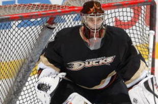 ANAHEIM, CA - OCTOBER 17:  Jonas Hiller #1 of the Anaheim Ducks warms up prior to the game against the St. Louis Blues at Honda Center on October 17, 2009 in Anaheim, California. The Blues defeated the Ducks 5-0. (Photo by Jeff Gross/Getty Images)