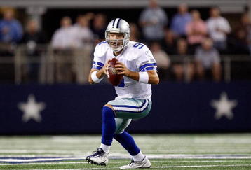 ARLINGTON, TX - SEPTEMBER 28:  Quarterback Tony Romo #9 of the Dallas Cowboys at Cowboys Stadium on September 28, 2009 in Arlington, Texas.  (Photo by Ronald Martinez/Getty Images)