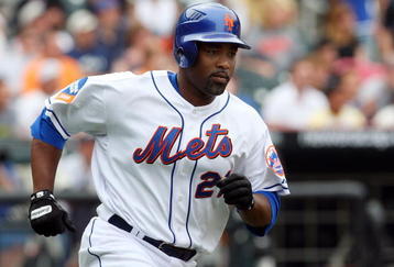 NEW YORK - MAY 09:  Carlos Delgado #21 of the New York Mets runs against the Pittsburgh Pirates on May 9, 2009 at Citi Field in the Flushing neighborhood of the Queens borough of New York City. The Mets defeated the Pirates 10-1.  (Photo by Jim McIsaac/Getty Images)